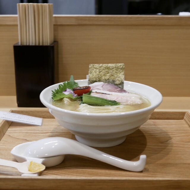 Chuka Soba Uosei: рамен с насыщенным рыбным бульоном — 5