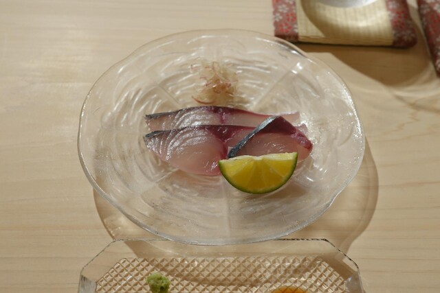 Sushi Michi Sakurada: суши-омакасе за стойкой на 10 мест — 4