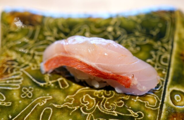 Sushi Shunbi Nishikawa: суши-омакасэ с видом на замок — 2