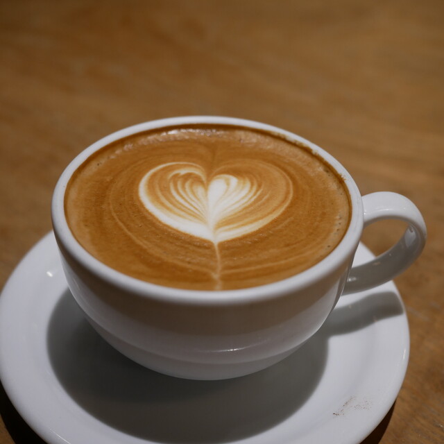 Cafe Bibliotic Hello!: киотская матия с двухэтажной книжной стеной — 4