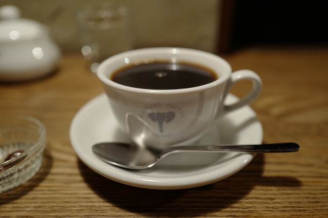 ELEPHANT FACTORY COFFEE: авторский кофе тёмной обжарки — 3
