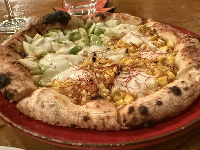 En Boca Kyoto: Holzofenpizza mit Kyoto-Gemüse — 2