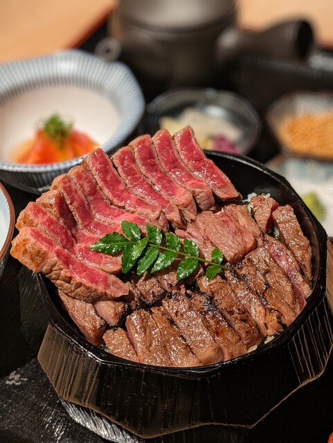Pontocho Shabushabu Sukiyaki Kiraku: курсы вагю высшего класса — 2
