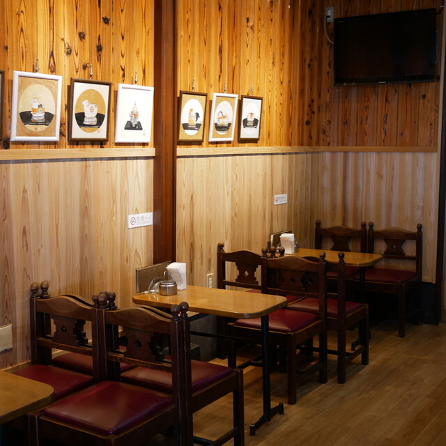 Hiraoka Coffee Ten: вековая кофейня с традиционными пончиками — 3