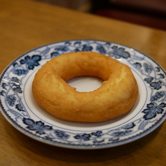 Hiraoka Coffee Ten: вековая кофейня с традиционными пончиками — 4