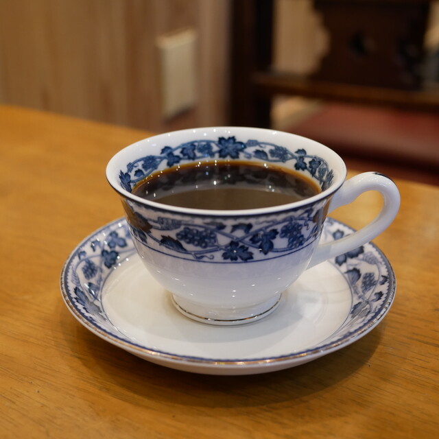 Hiraoka Coffee Ten: вековая кофейня с традиционными пончиками — 2