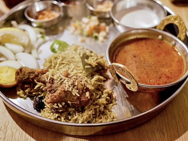 Diamond Biryani: хайдарабадский бирьяни из чугунка — 2