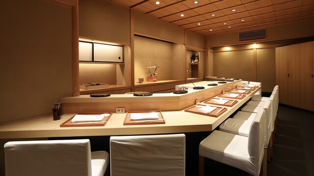 Osaka Tenmangu Sushi Toyonaga: театральные суши-омакасе — 4