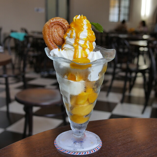 Cafe Freundlieb Honten: немецкая пекарня в старинной церкви — 1