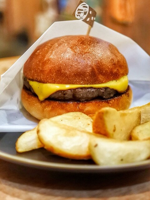 SAKURA BURGER: крафтовые бургеры с копченым беконом — 4