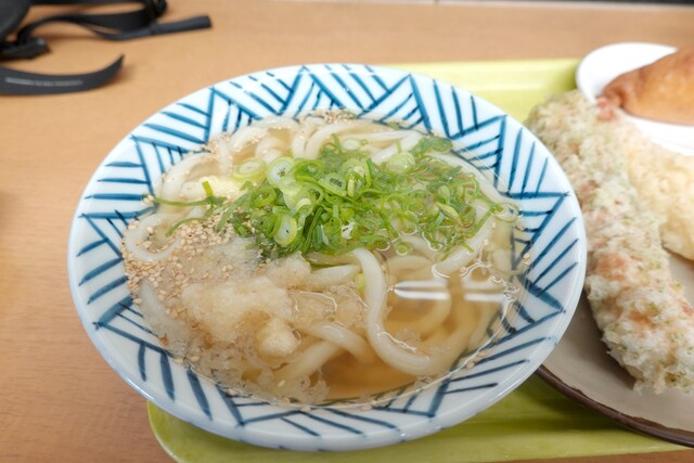 Udon Sakaeda: удон по-сануки на самообслуживании — 1