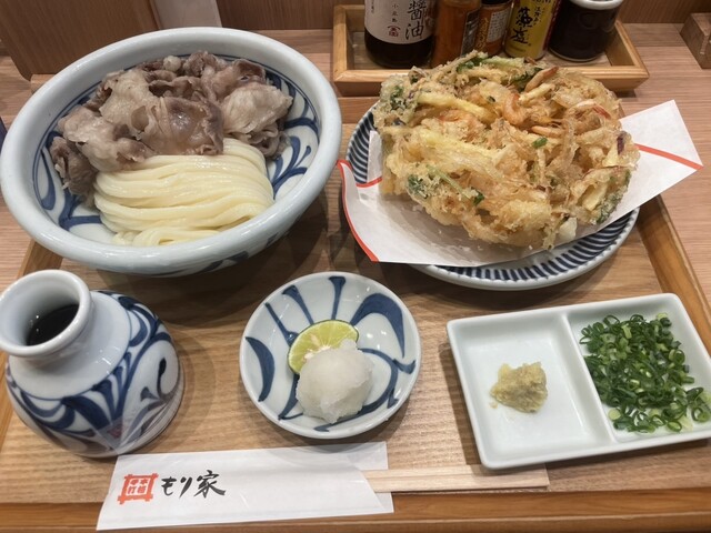 Honkaku Teuchi Moriya Takamatsu shinboru tawaa ten: домашний удон сануки — 2