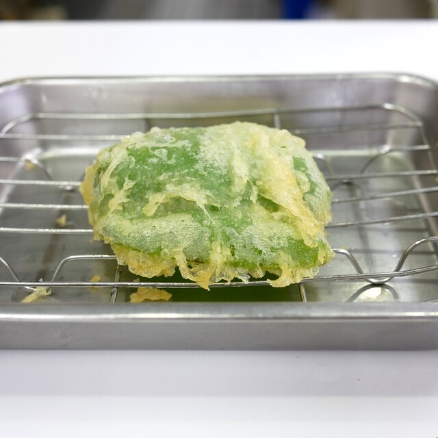 Tempura Dokoro Hirao Honten: темпура прямо из масла за стойкой — 5