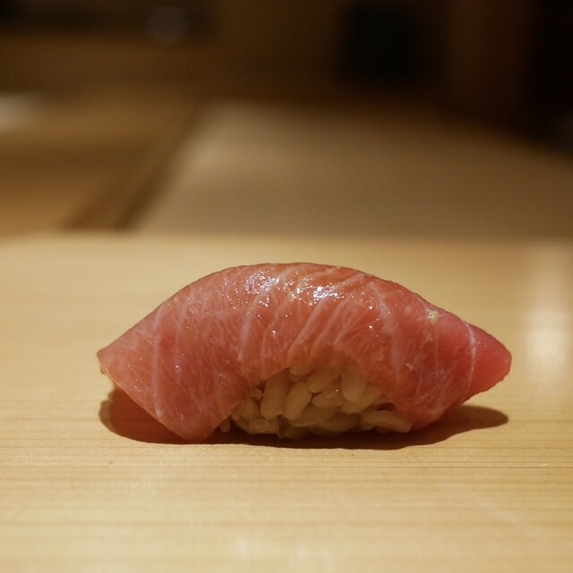 Sushi Yoshida: эталонные суши в стиле эдомаэ — 4