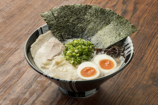 Hakata Issou: эталонный тонкоцу-рамен из Хакаты — 1