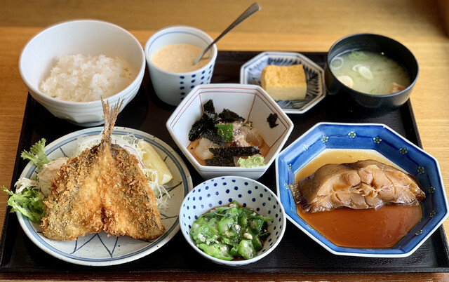 Tanakadashiki Seafood Shokudo Uochu: первоклассные сеты из морепродуктов — 2