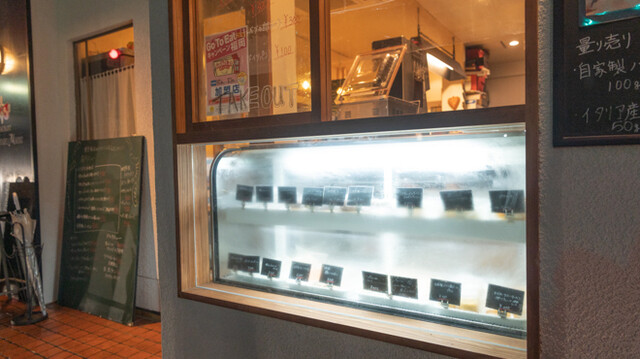 Stadt Mainz: Authentische deutsche Wurst und Bier — 4