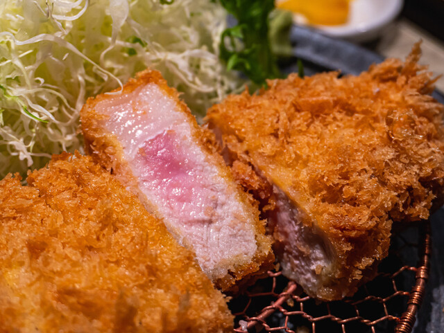 Kurobuta Tonkatsu Kuromatsu: тонкацу из премиальной чёрной свинины — 1