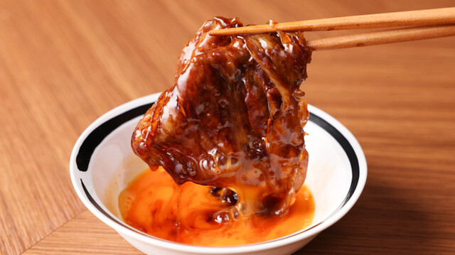 Sukiyaki Yamashou: сукияки с говядиной Миядзаки А5 за стойкой — 1