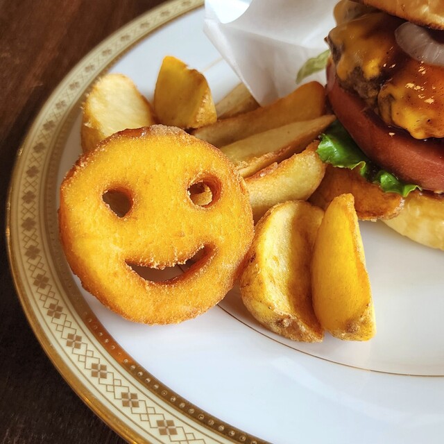 Ralph's Burger Restaurant: американские бургеры ручной работы — 3