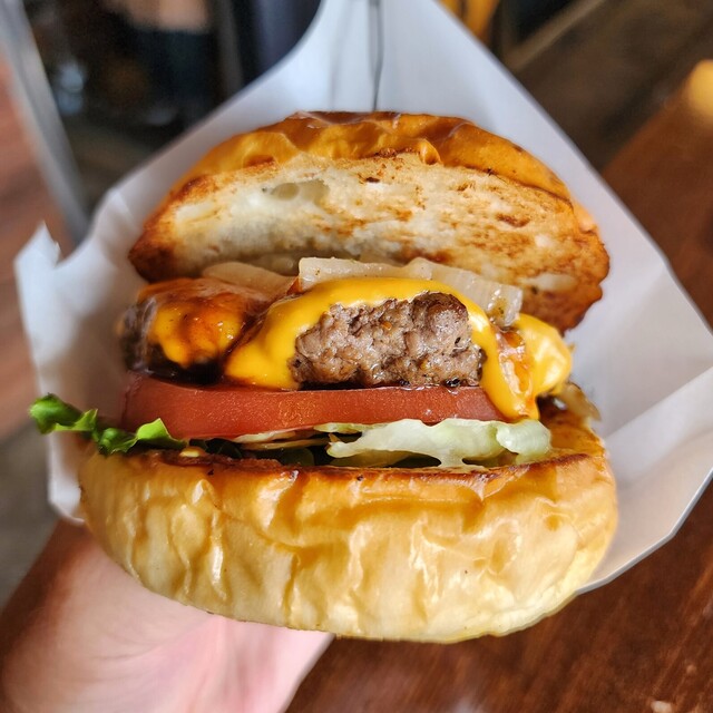 Ralph's Burger Restaurant: американские бургеры ручной работы — 2