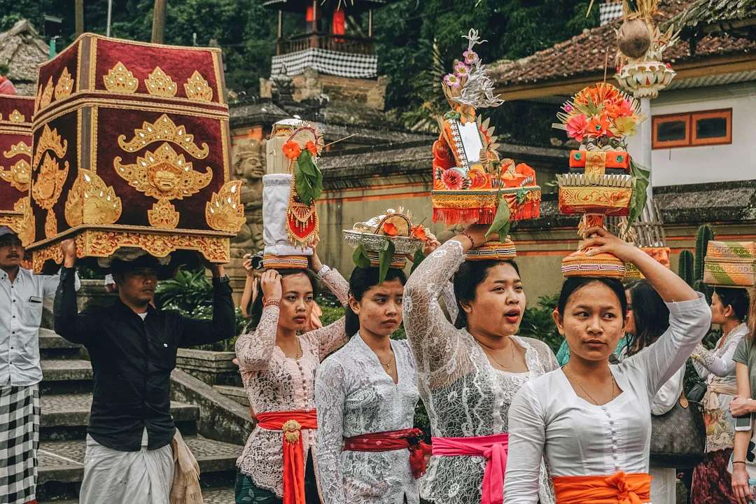 Круглый год на Бали можно застать проведение религиозных празднеств, культурных и гастрономических фестивалей