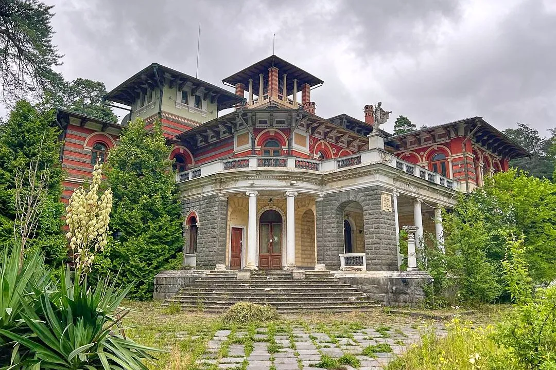 Summer Palace of the Romanovs