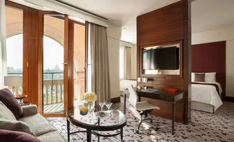 Four Seasons Hotel Moscow - 2