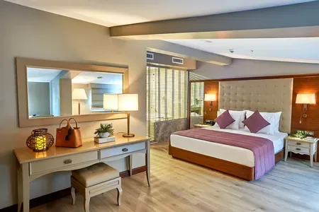 Renata Boutique Hotel - 3