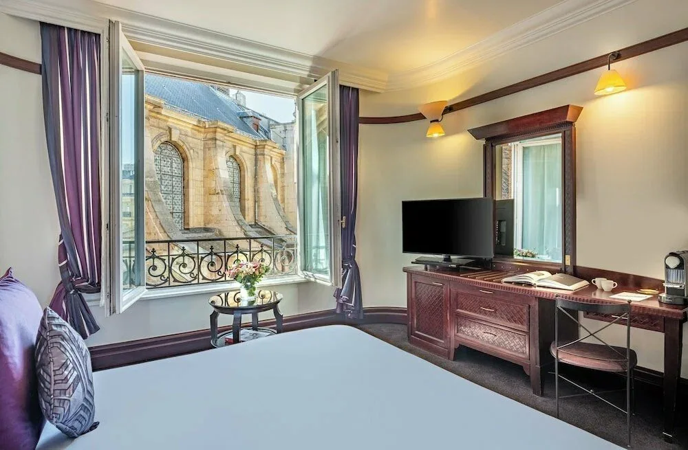 Hôtel Pont Royal Paris — 10
