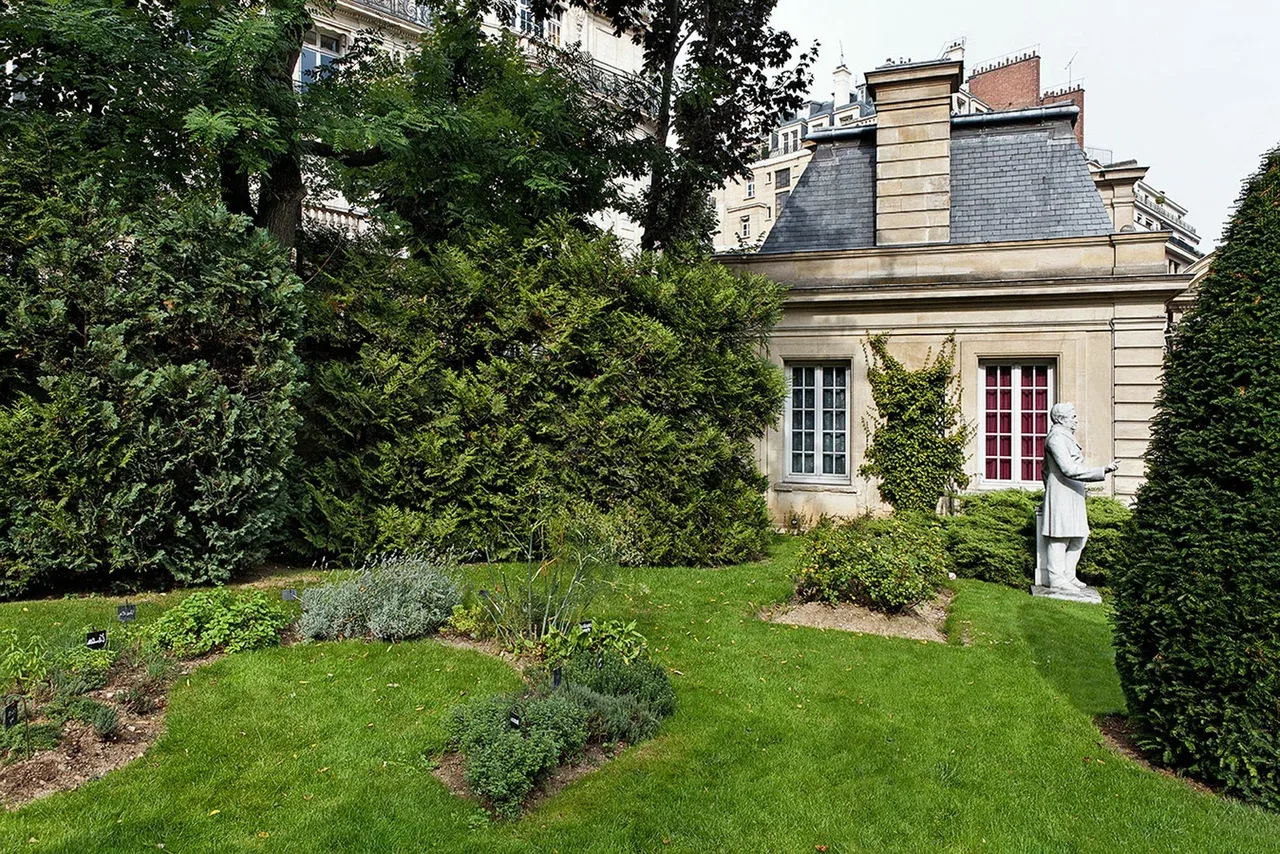 Saint James Paris — 8