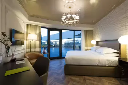 DoubleTree by Hilton Izmir Airport - 2