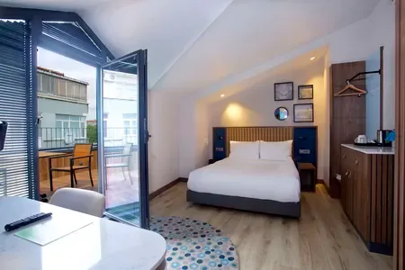 Hampton by Hilton Istanbul Old City - 4