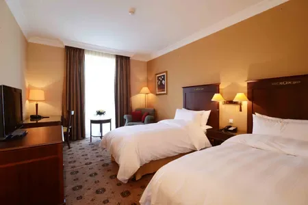 Lotte City Hotel Tashkent Palace - 4