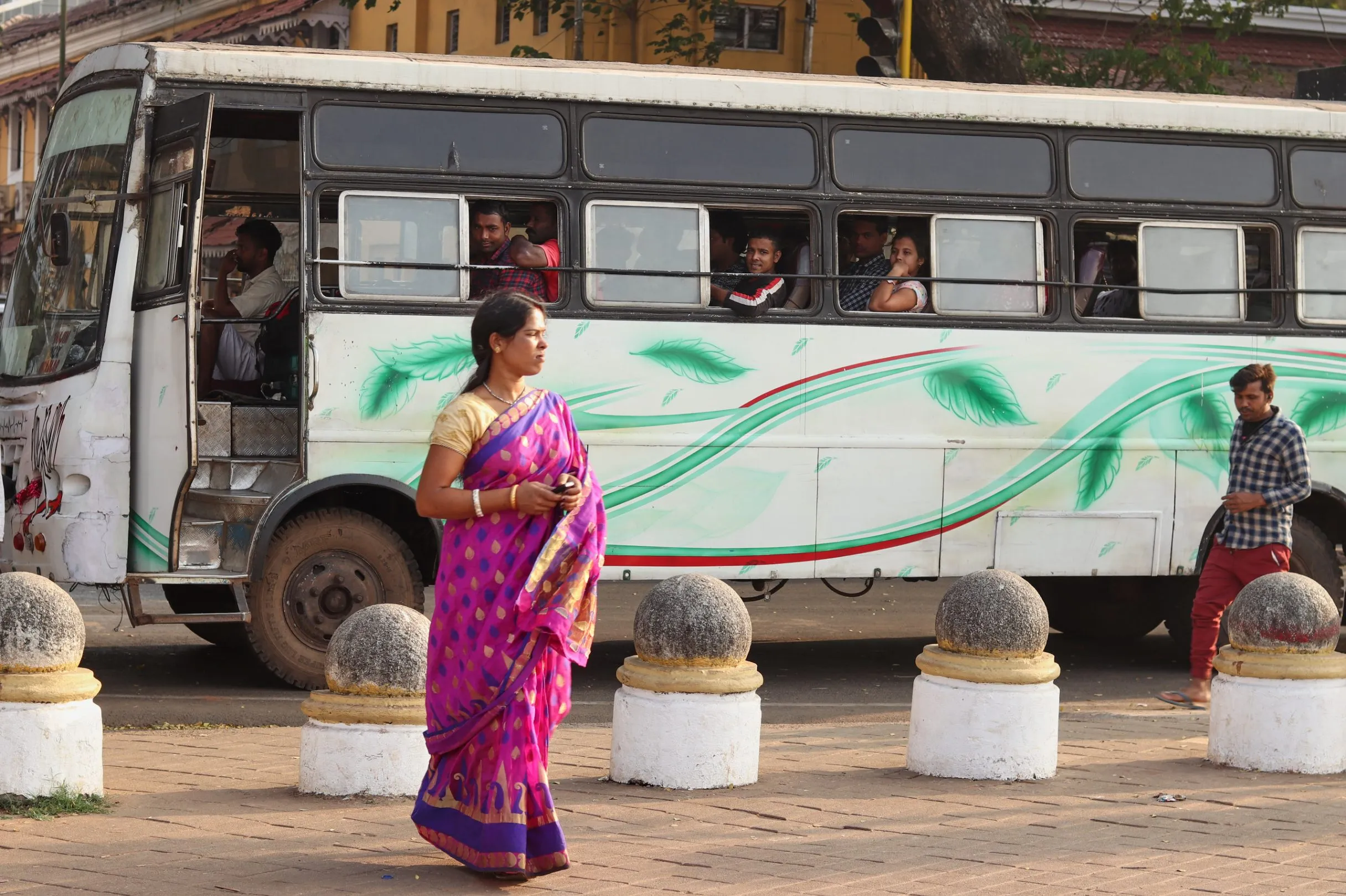 Bus_goa