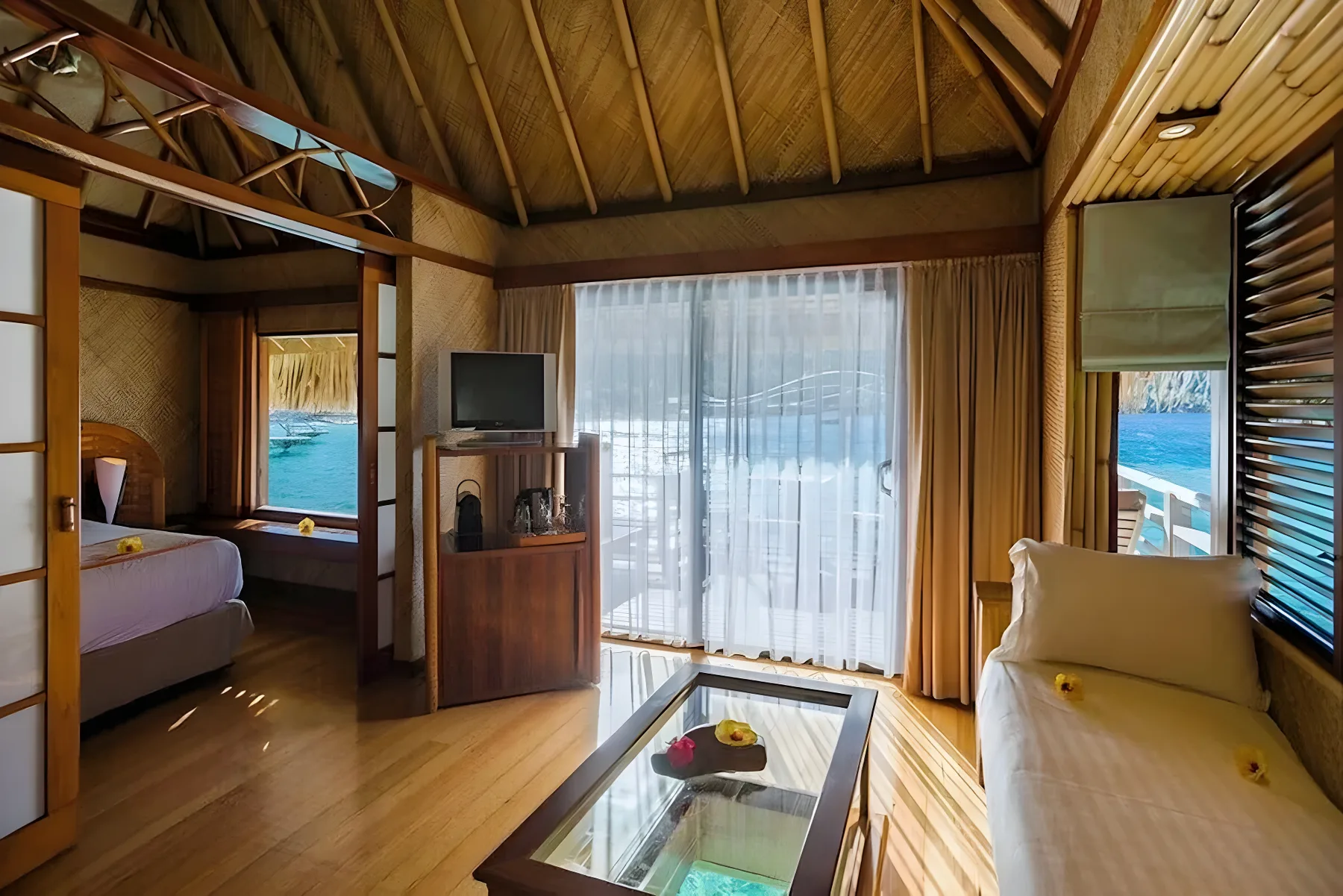 InterContinental Bora Bora le Moana Resort — 7