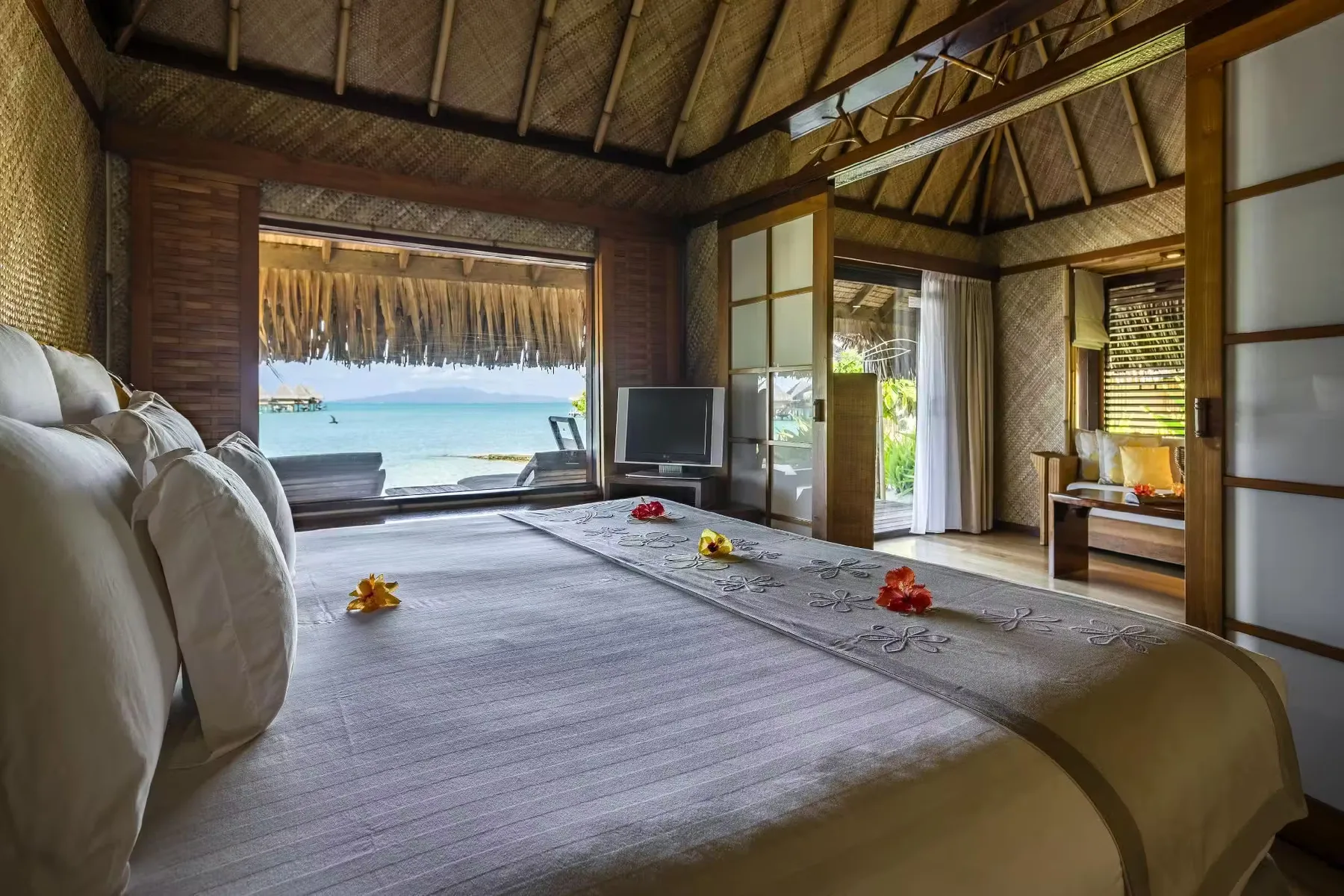 InterContinental Bora Bora le Moana Resort - 4