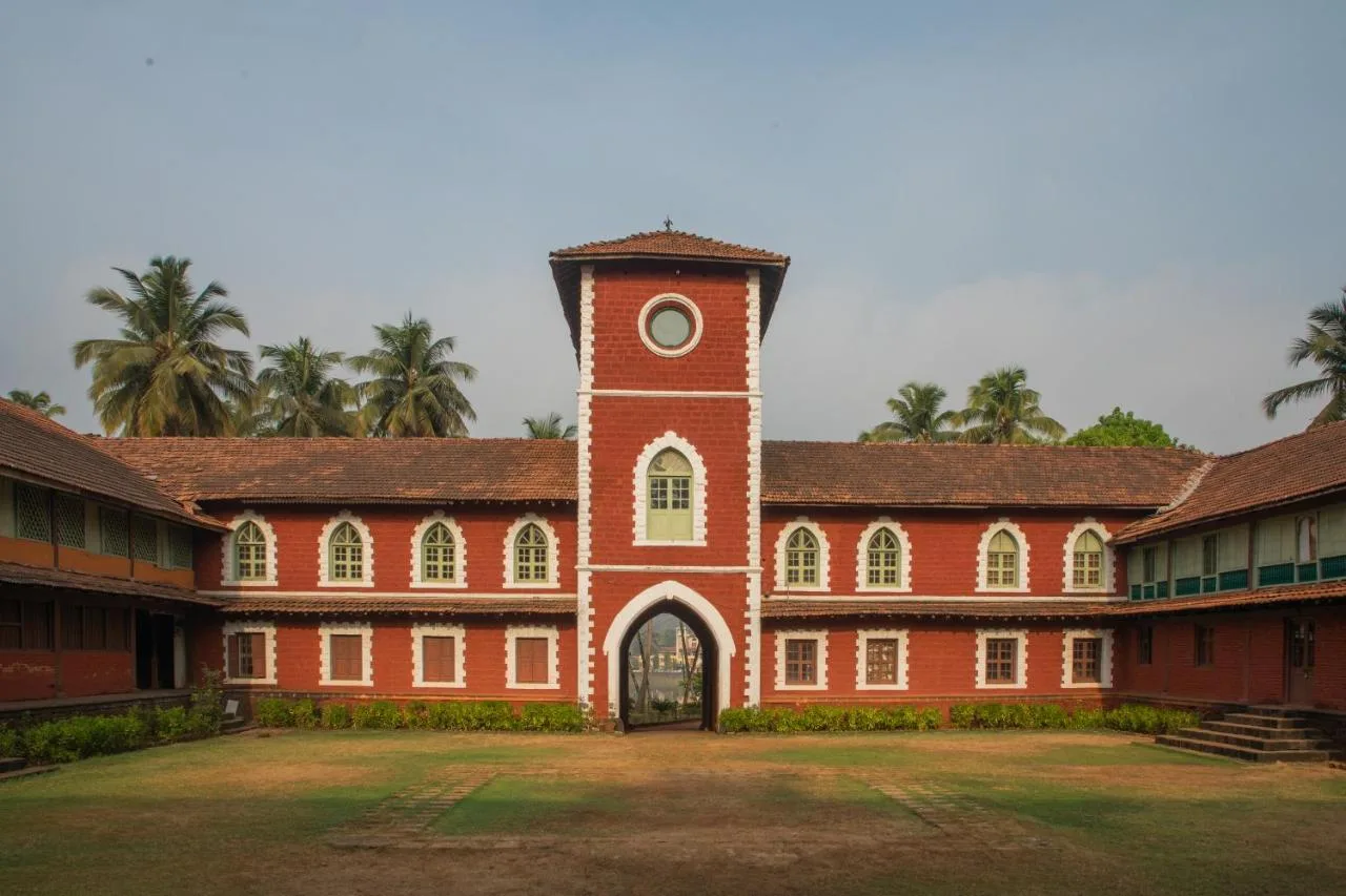 Sawantwadi Palace Boutique Art Hotel - 5
