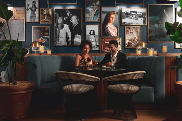 The Hollywood Grande, Autograph Collection - 5