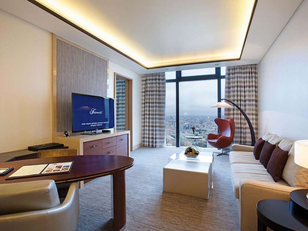 Fairmont Baku - Flame Towers - 2