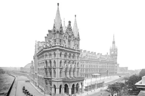 St. Pancras London, Autograph Collection - 4