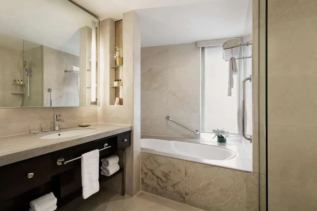 Edsa Shangri-La, Manila - 2