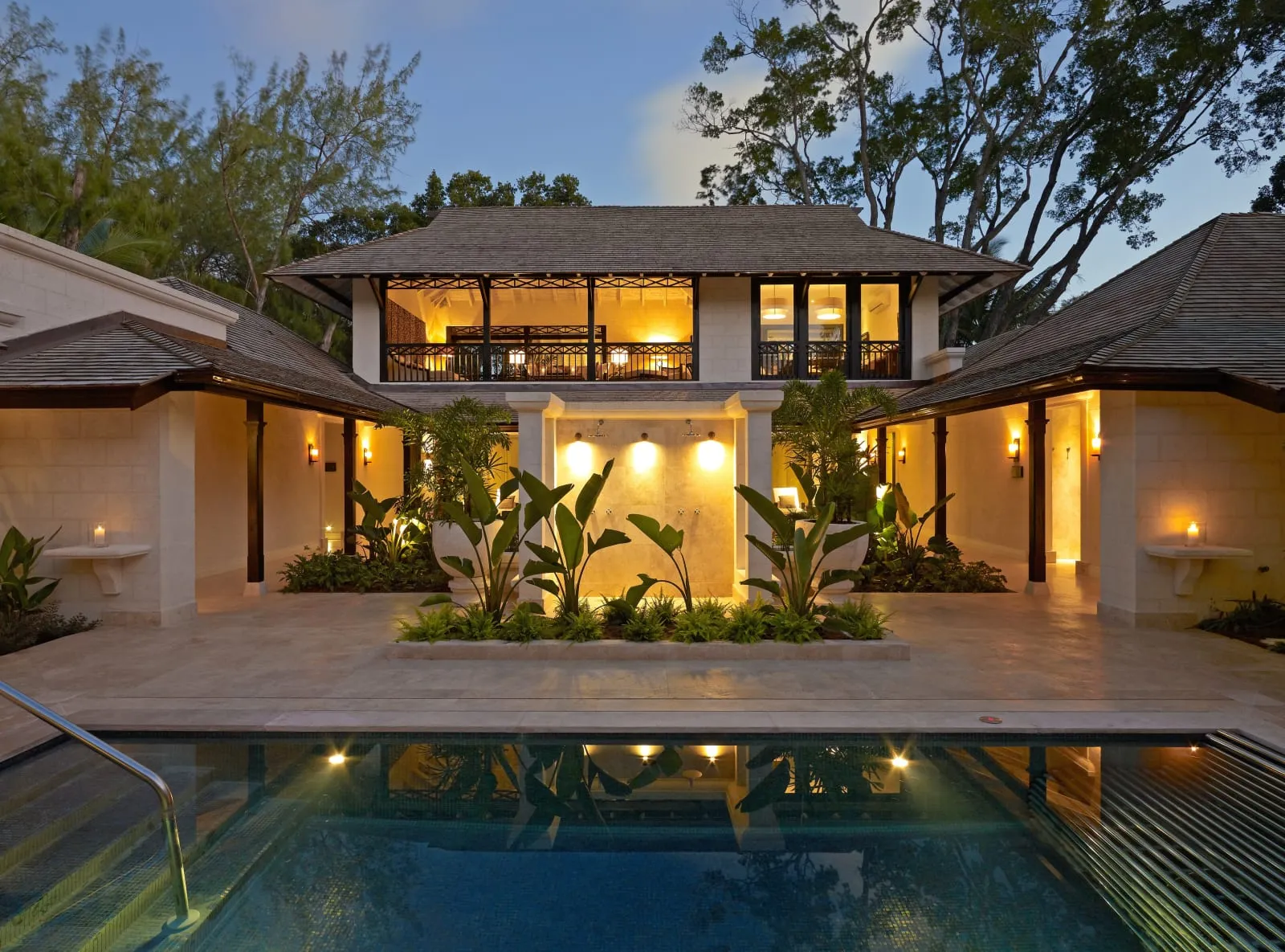 Coral Reef Club - 5