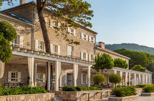 Lazure Hotel & Marina - 5