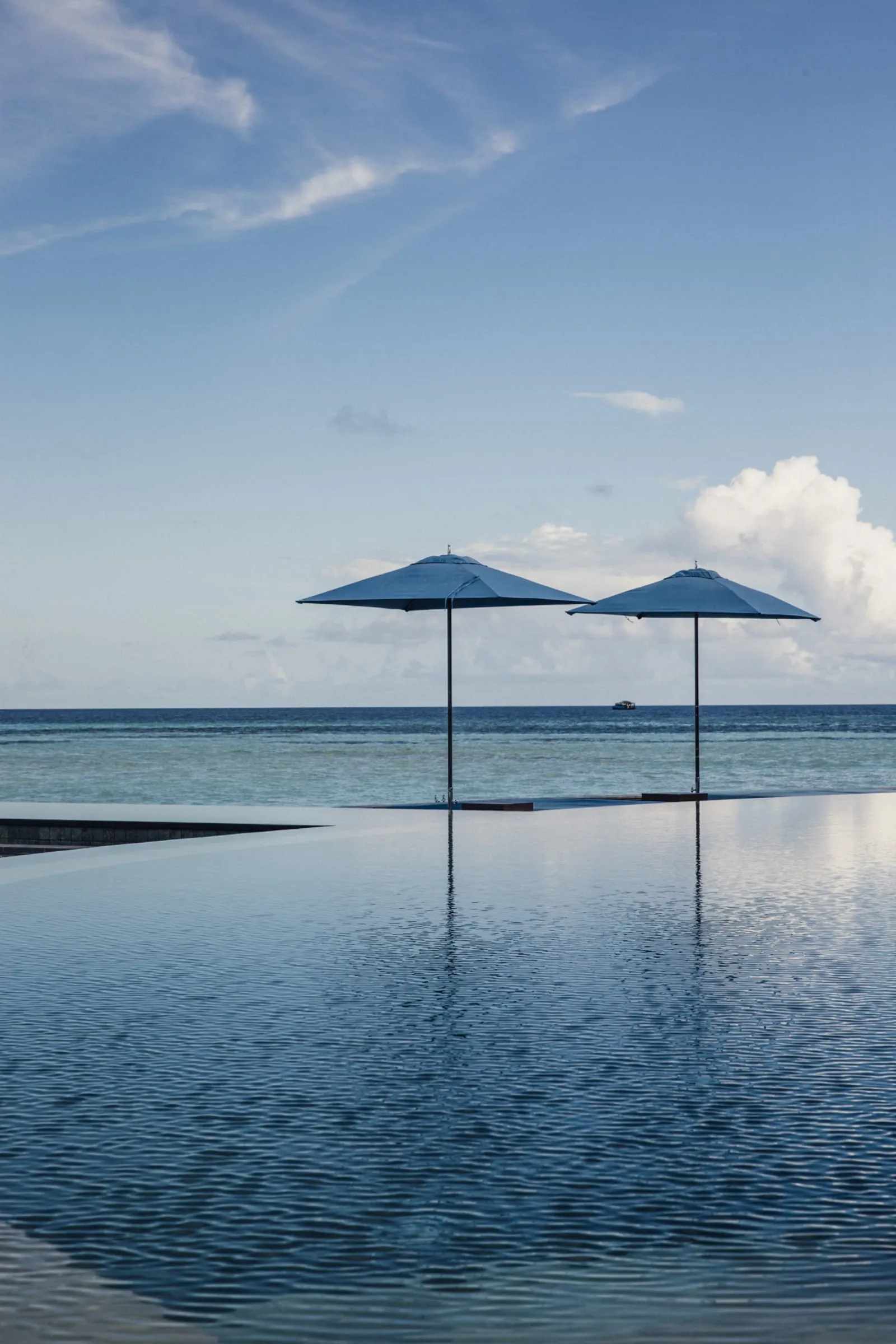 Four Seasons Resort Maldives at Kuda Huraa - 4
