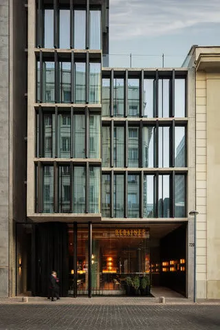 Debaines Hotel Santiago - 2