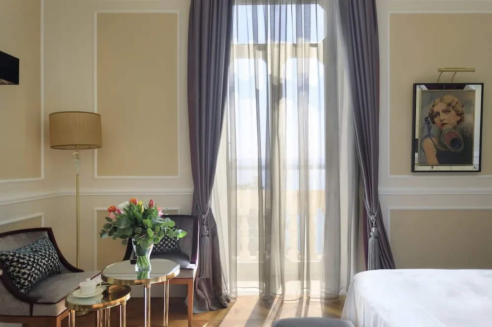 Grand Hotel des Etrangers - 5