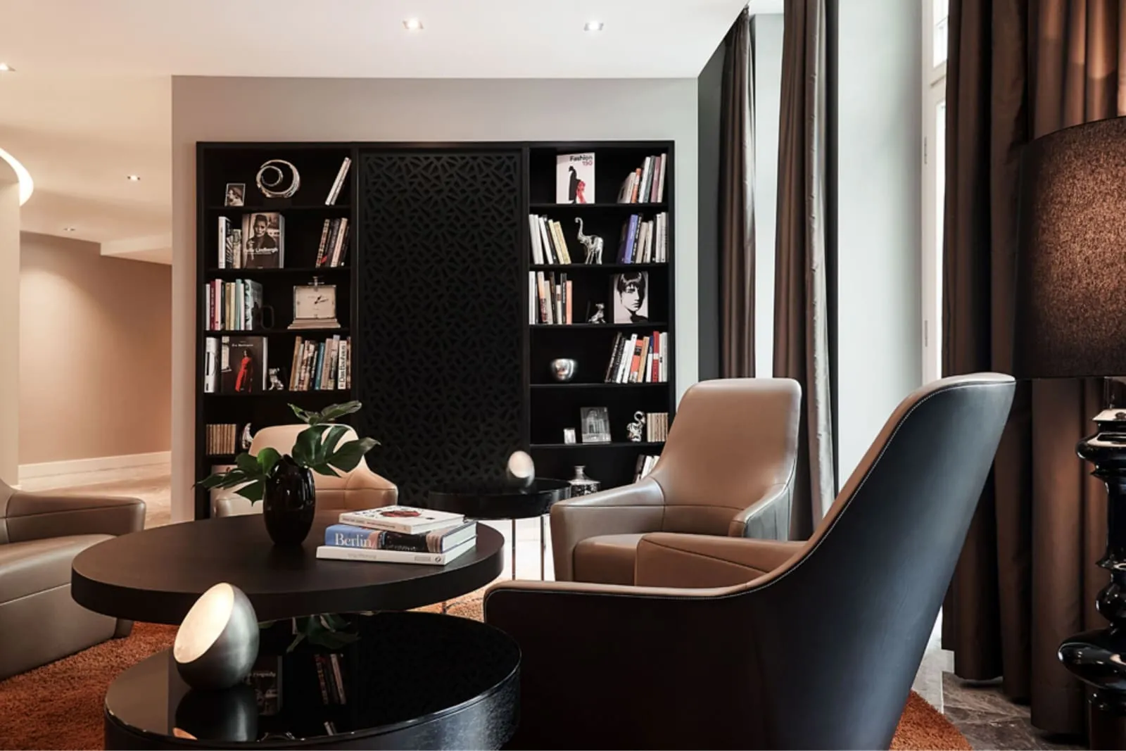 Roomers Berlin Steinplatz, Autograph Collection - 4