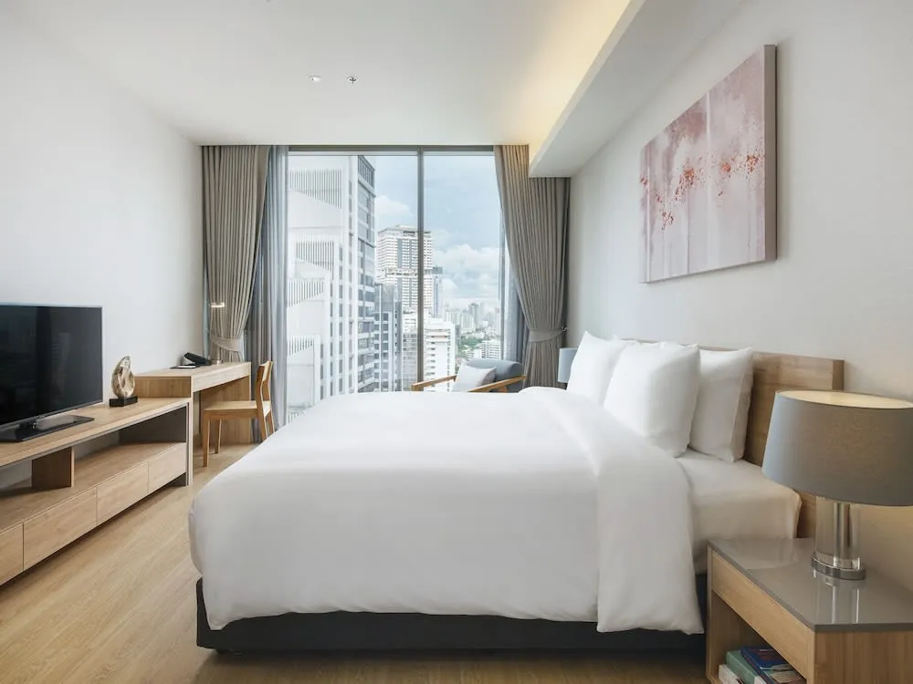 Oakwood Suites Bangkok - 4