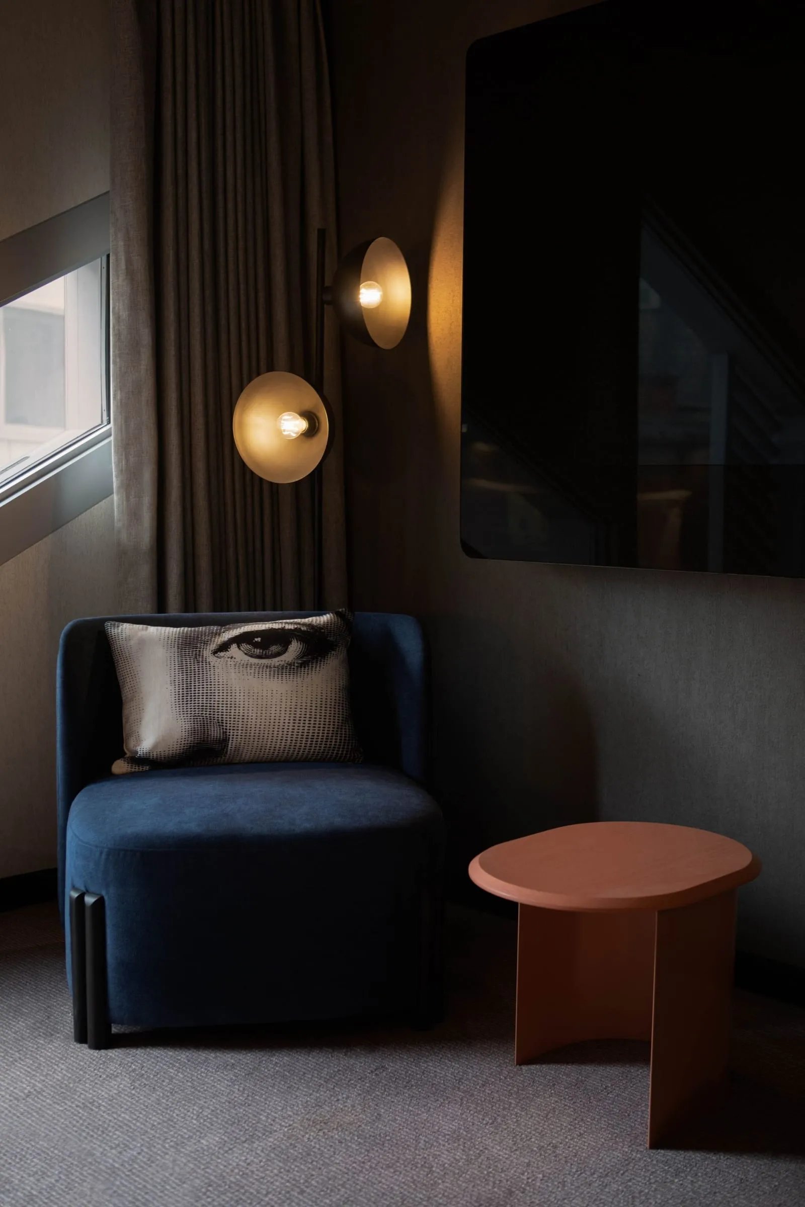 Montcalm East, Autograph Collection - 5